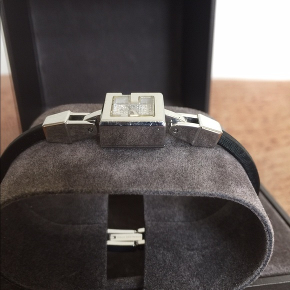 🎉HP🎉 $1,795 Gucci Diamond Stainless Steel Watch - Picture 7 of 8